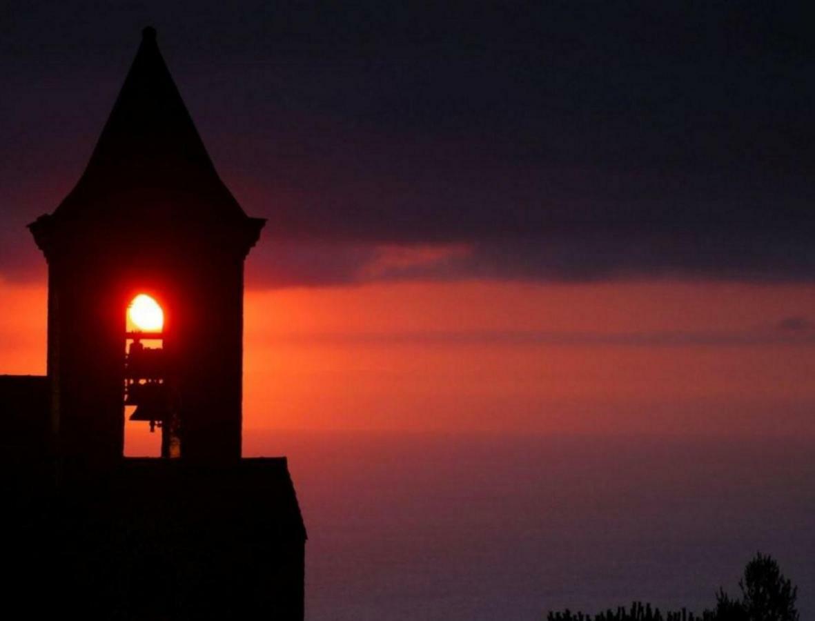 A Luna Rossa كوتي شْيافاري المظهر الخارجي الصورة